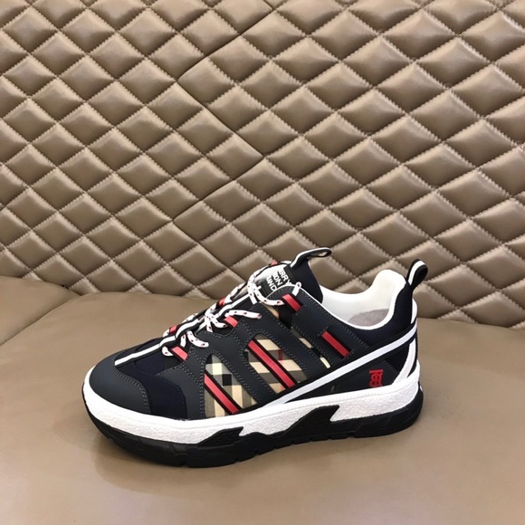 Burberry women's casual sneakers - Picture 2 of 5